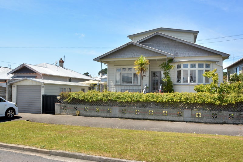 17 Crest Street, Tainui, Dunedin - Carousel 1