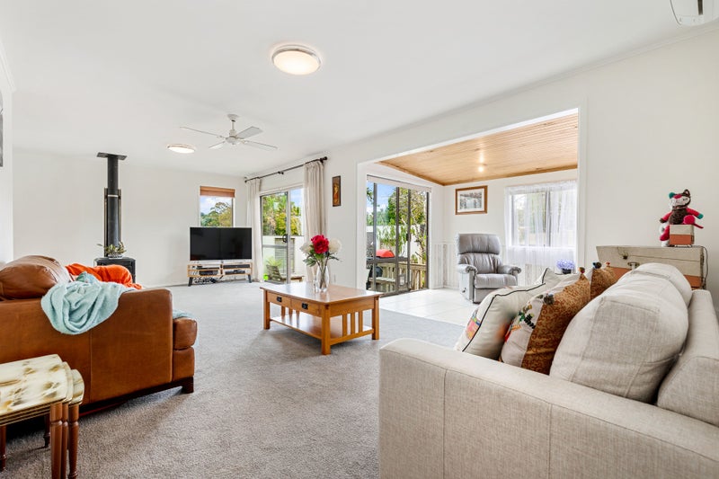 44 La Rosa Street, Green Bay, Auckland - Carousel 20