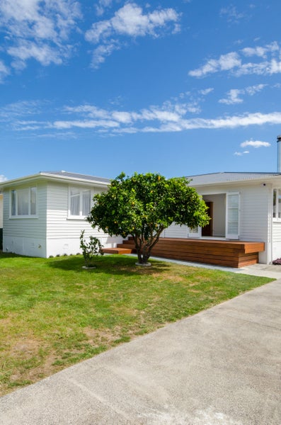 20 Tamariki Avenue, Kelston, Auckland - Carousel 26
