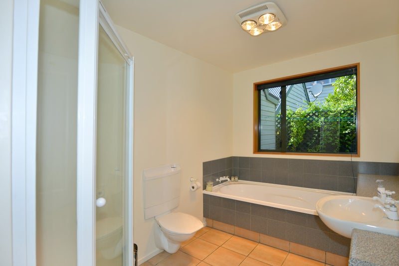 117 St Andrews Square, Strowan, Christchurch - Carousel 10