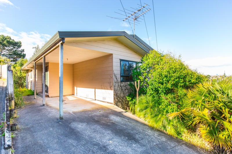 7/31 Swanson Road, Henderson, Auckland - Carousel 1