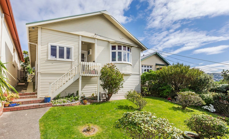 10 Tirangi Road, Rongotai, Wellington - Carousel 1