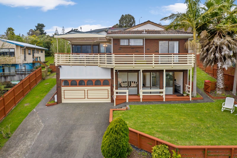 70 Pemberton Avenue, Bayview, Auckland - Carousel 1