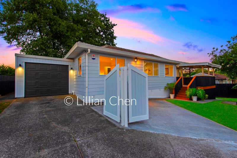 2/220 Waitemata Drive, Ranui, Auckland - Carousel 1