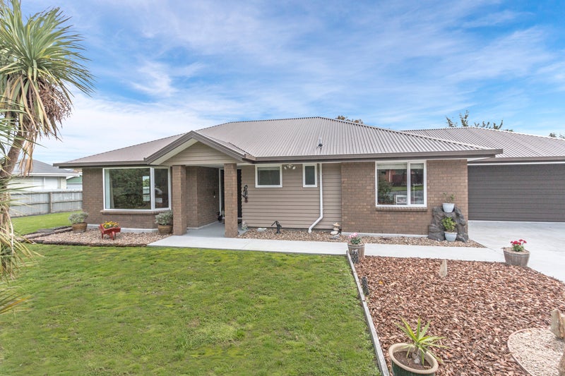 12 Laing Crescent, Heathcote Valley, Christchurch - Carousel 1
