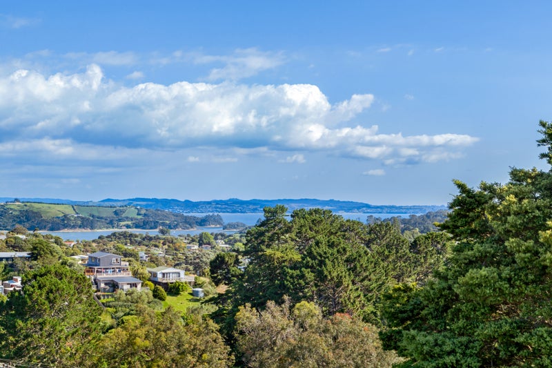 66 Pacific Parade, Surfdale, Waiheke Island - Carousel 2