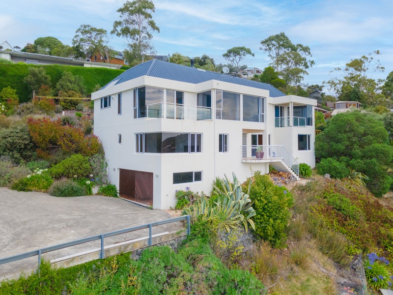 16 Hurst Seager Lane, Clifton, Christchurch - Carousel 1