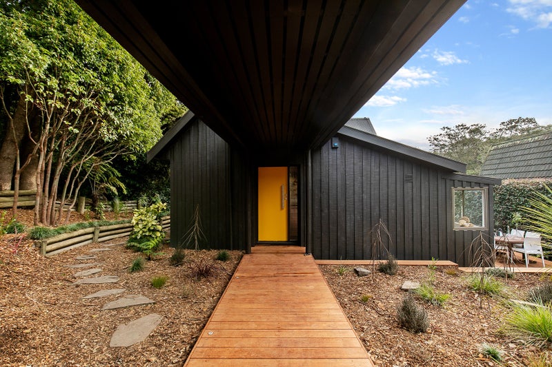 6 Glenbush Place, Birkenhead, Auckland - Carousel 1