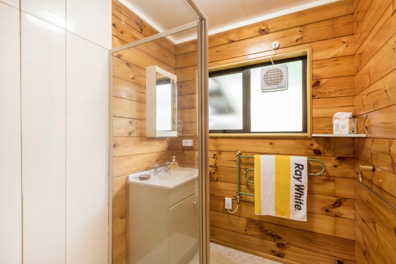 19 Doris Gordon Crescent, Crofton Downs, Wellington - Carousel 10