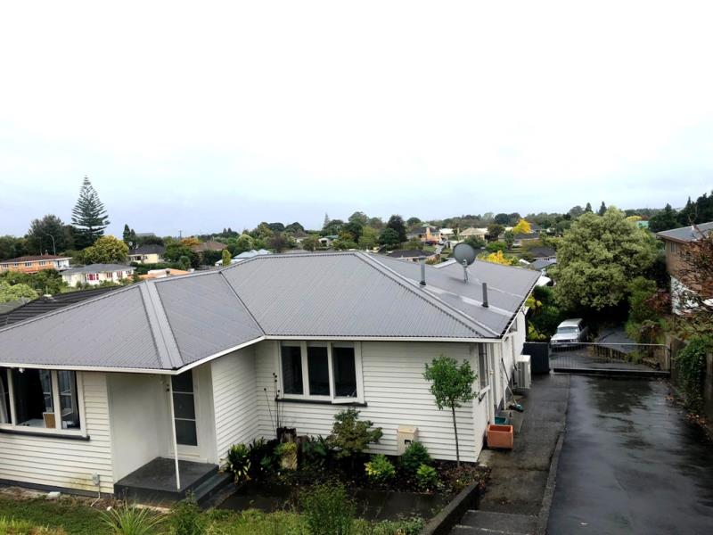 64 Forest Lake Road, Forest Lake, Hamilton - Carousel 1