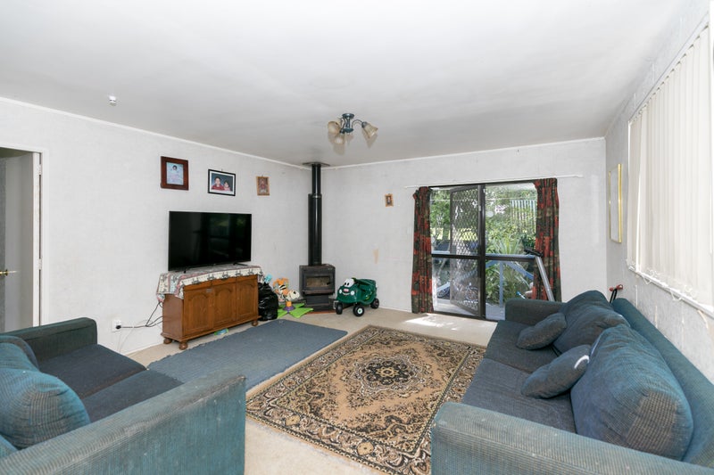 12B Flemington Place, Nawton, Hamilton - Carousel 2