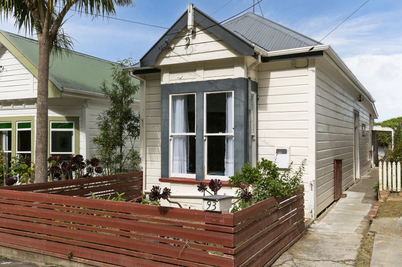 93 Te Wharepouri Street, Berhampore, Wellington - Carousel 2