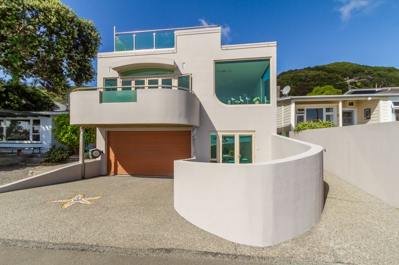 233 Marine Parade, Eastbourne, Lower Hutt - Carousel 20