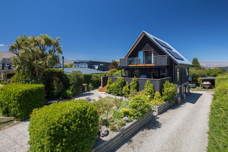 49 Parry Crescent, Wanaka - Carousel 2
