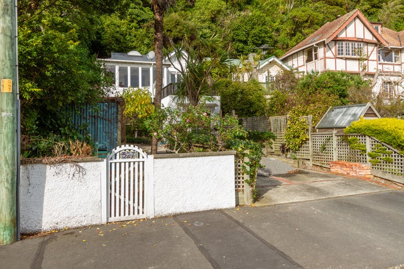 327 Muritai Road, Eastbourne, Lower Hutt - Carousel 20