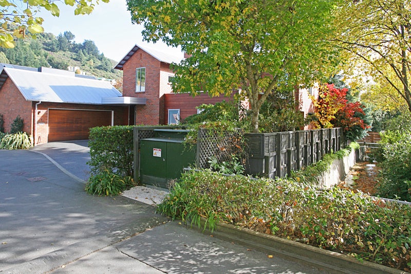 1 Maurice Knowles Lane, Cashmere, Christchurch - Carousel 1