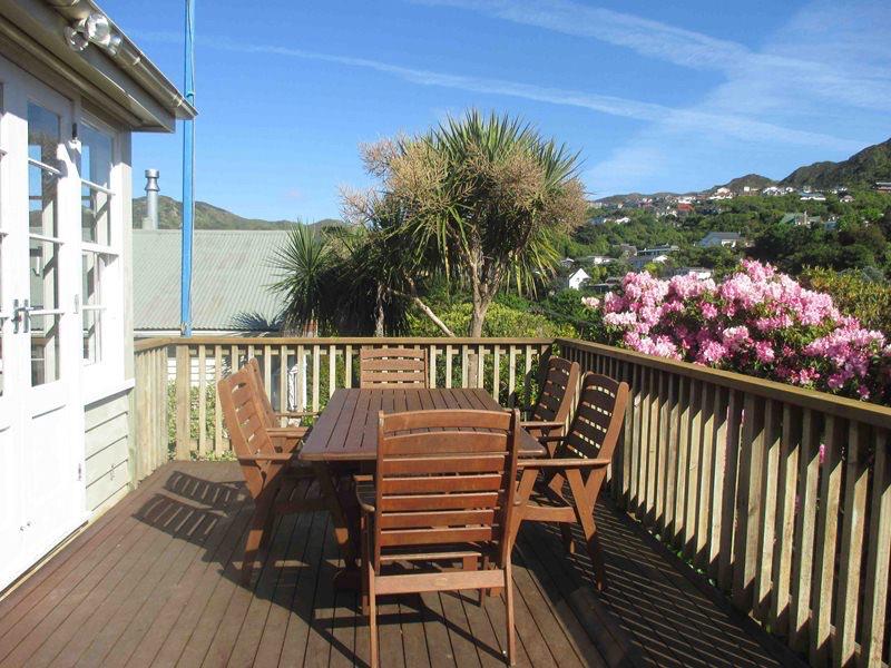 7 Lucknow Terrace, Khandallah, Wellington - Carousel 1