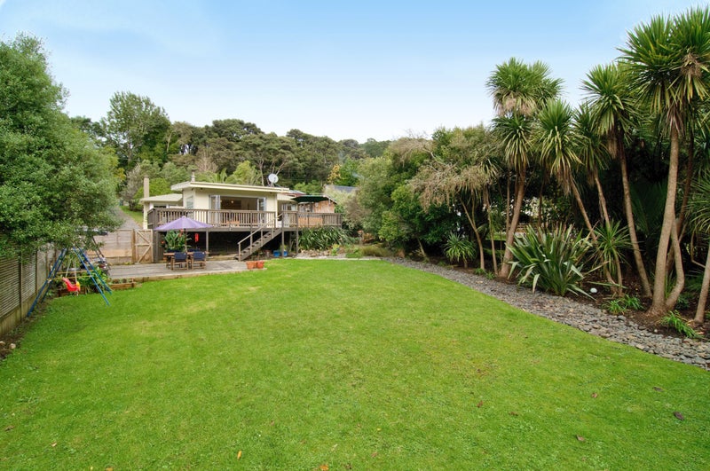 13 Opanuku Road, Henderson Valley, Auckland - Carousel 1