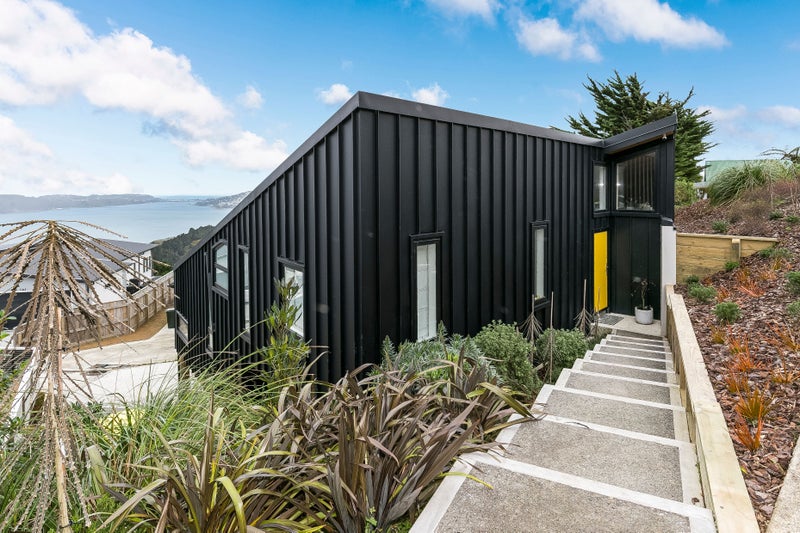 16 Grumman Lane, Newlands, Wellington - Carousel 1