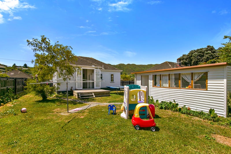 3 Purser Grove, Fairfield, Lower Hutt - Carousel 10