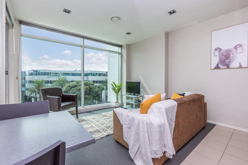 305/85 Beach Road, Auckland Central, Auckland - Carousel 2