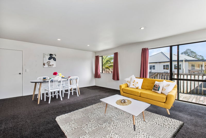 19A Karepo Crescent, Ranui, Auckland - Carousel 2