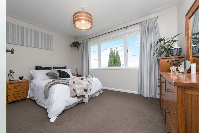 24 Herd Road, Hillsborough, Auckland - Carousel 10