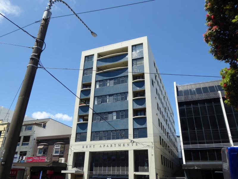 6C/16 Kent Terrace, Mount Victoria, Wellington - Carousel 1