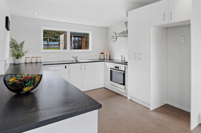 25 Eden Terrace, Kamo, Whangarei - Carousel 2