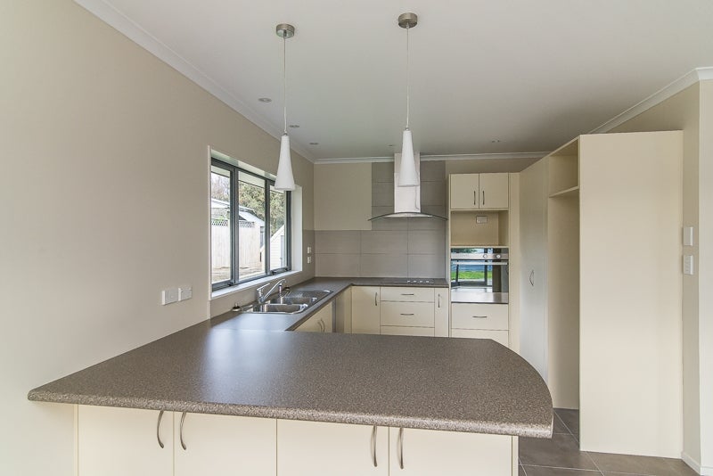 5 Brookfield Place, Paraparaumu, Paraparaumu - Carousel 2