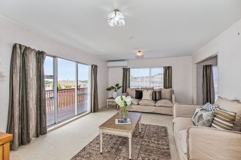 8 Marco Place, Highland Park, Auckland - Carousel 2