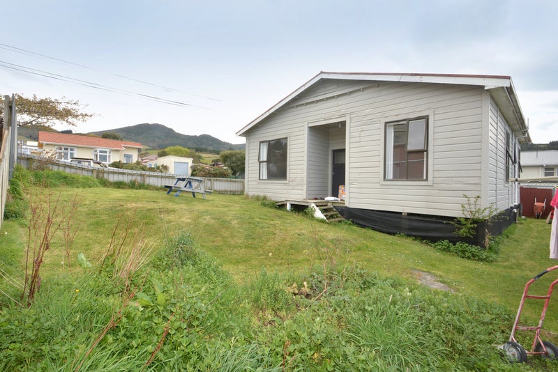2A Blackman Avenue, Sawyers Bay, Port Chalmers - Carousel 1