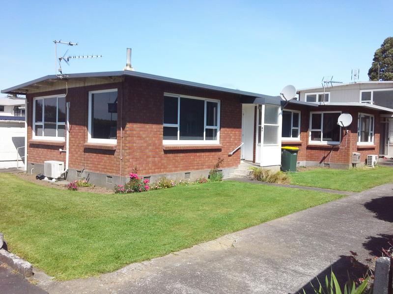 378B Devon Street East, Strandon, New Plymouth - Carousel 1