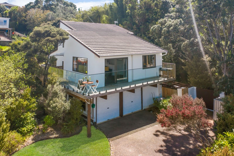 7 Anchor Place, Beach Haven, Auckland - Carousel 1