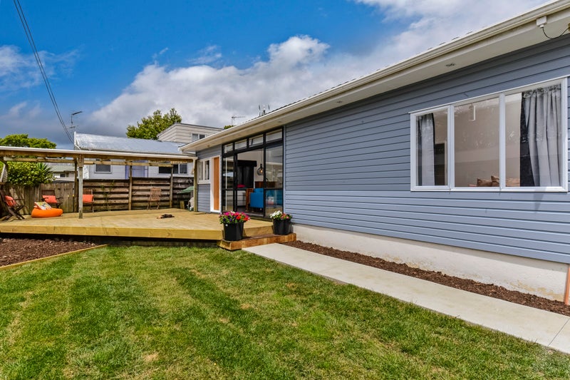 1/49 Tramway Road, Beach Haven, Auckland - Carousel 10