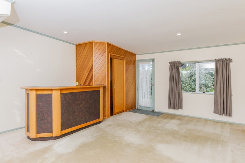 14 Chatswood Grove, Chatswood, Auckland - Carousel 10