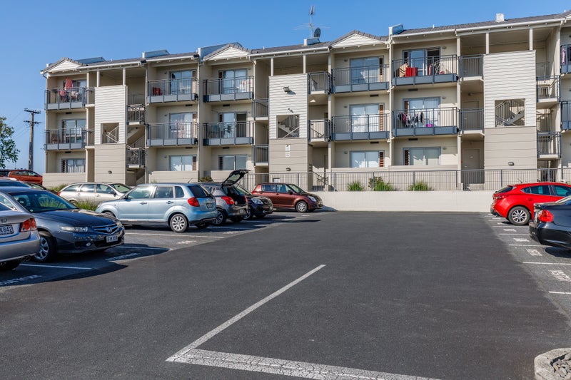 9B/71 Spencer Road, Oteha, North Shore City - Carousel 2