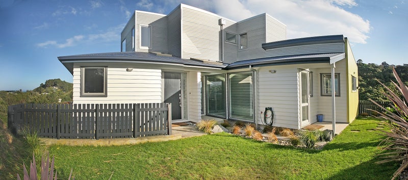 32 View Road, Houghton Bay, Wellington - Carousel 1