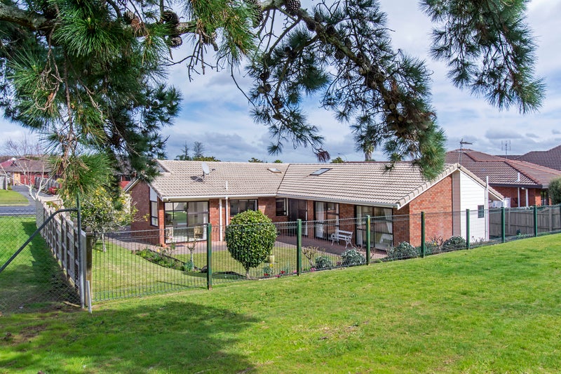 43 Golfland Drive, Golflands, Auckland - Carousel 2