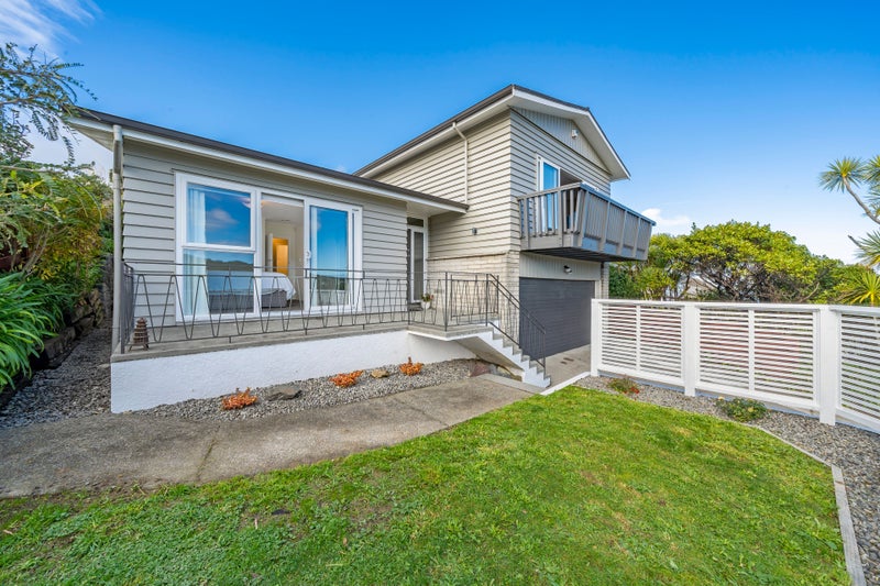 110 Dowse Drive, Maungaraki, Lower Hutt - Carousel 2