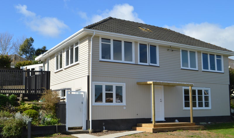 16 Hereford Street, Cannons Creek, Porirua - Carousel 1