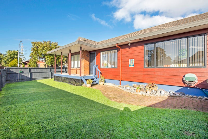 1/22 Kenwick Place, Burswood, Auckland - Carousel 2