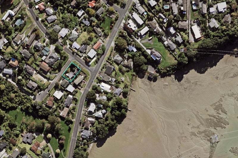 79 Belfast Street, Hillsborough, Auckland - Carousel 21