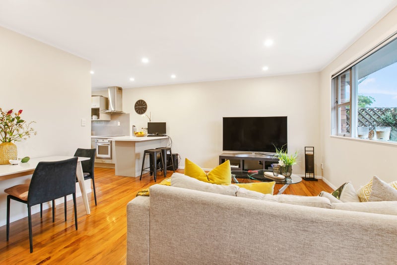 2/59 Cardiff Road, Pakuranga, Auckland - Carousel 2