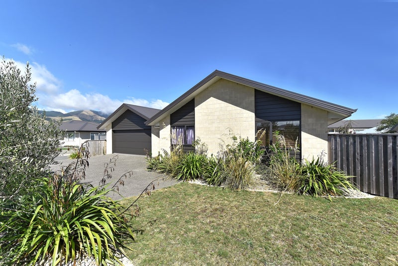 13 Cambelldon Crescent, Stoke, Nelson - Carousel 2