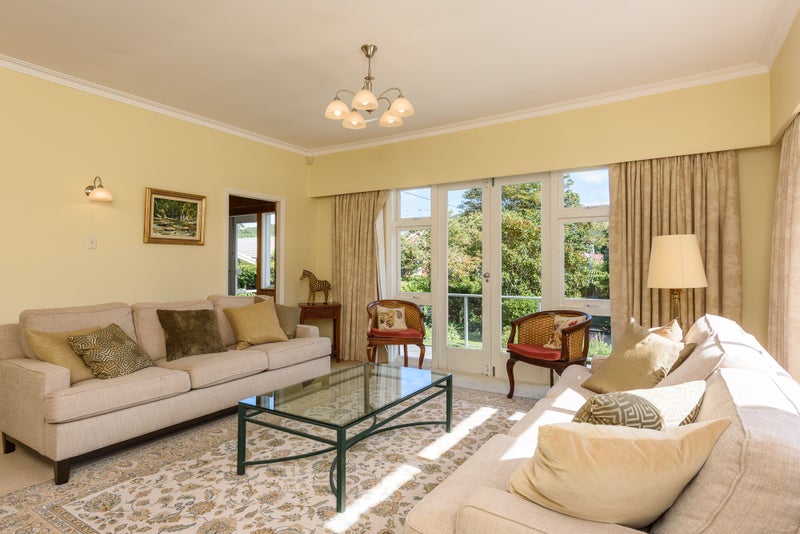 221B Karori Road, Karori, Wellington - Carousel 2