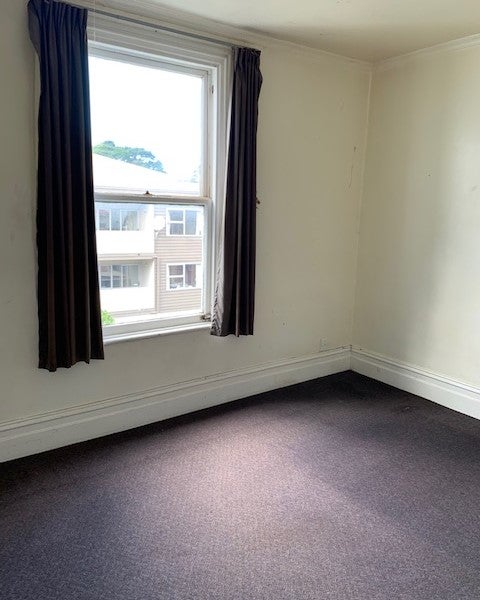 13 Hanson Street, Mount Cook, Wellington - Carousel 1