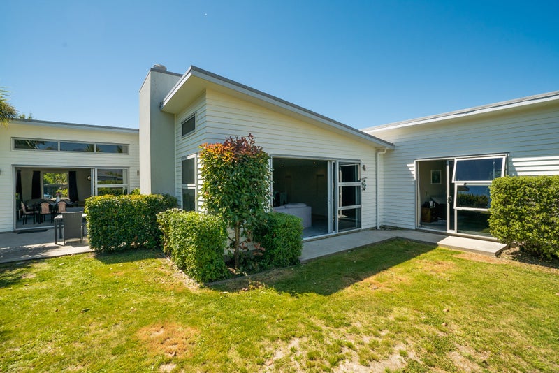 1 Orbell Drive, Lake Hayes, Queenstown - Carousel 1