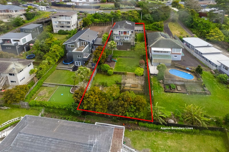 11 Speedy Crescent, Hillcrest, Auckland - Carousel 2