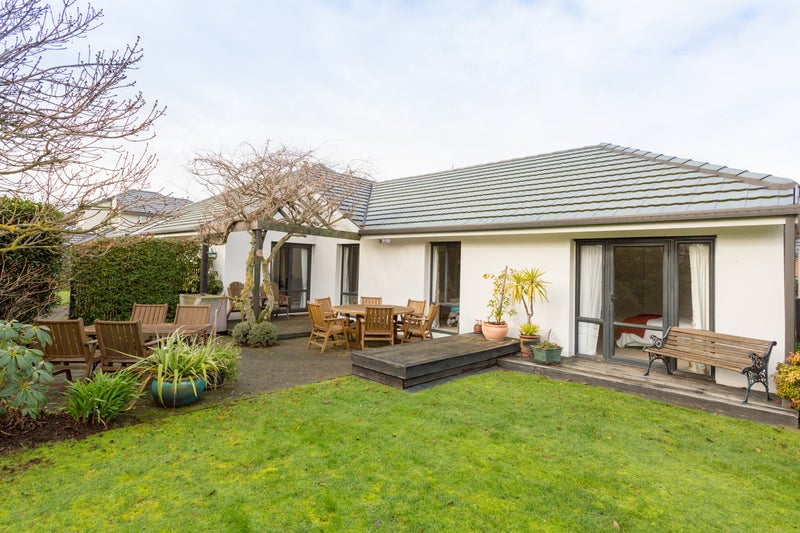 2 Netherby Lane, Shirley, Christchurch - Carousel 1